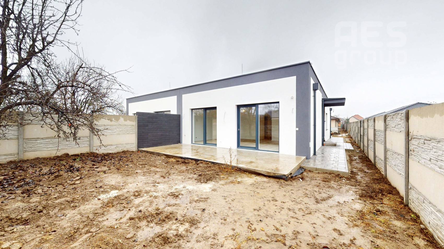 SKOLAUDOVANÉ, PREDAJ, 4 izbové rodinné domy, ul. Poľovnícka, Veľký Bieľ.