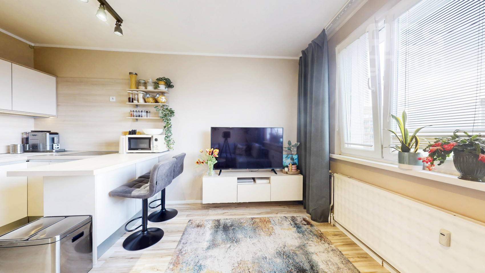 PREDAJ, 2 izbový byt , ul. Studenohorská, Bratislava – Lamač