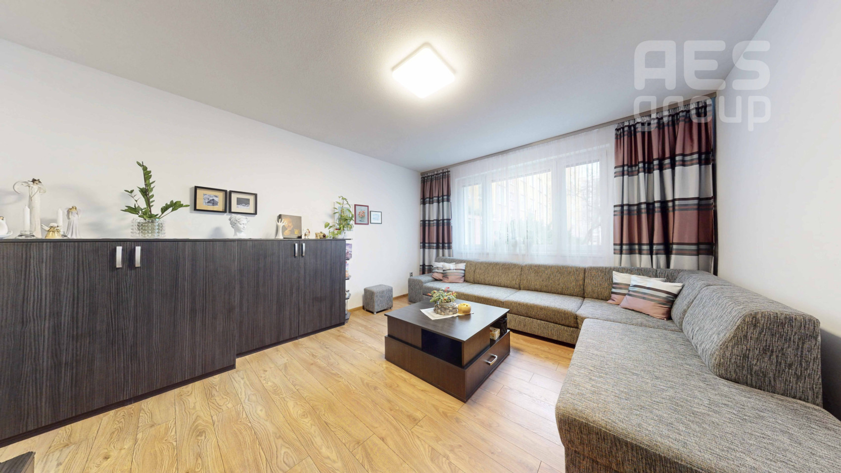 PREDAJ, 3 izbový byt s loggiou, ul. Štefana Králika, Bratislava – Devínska Nová Ves