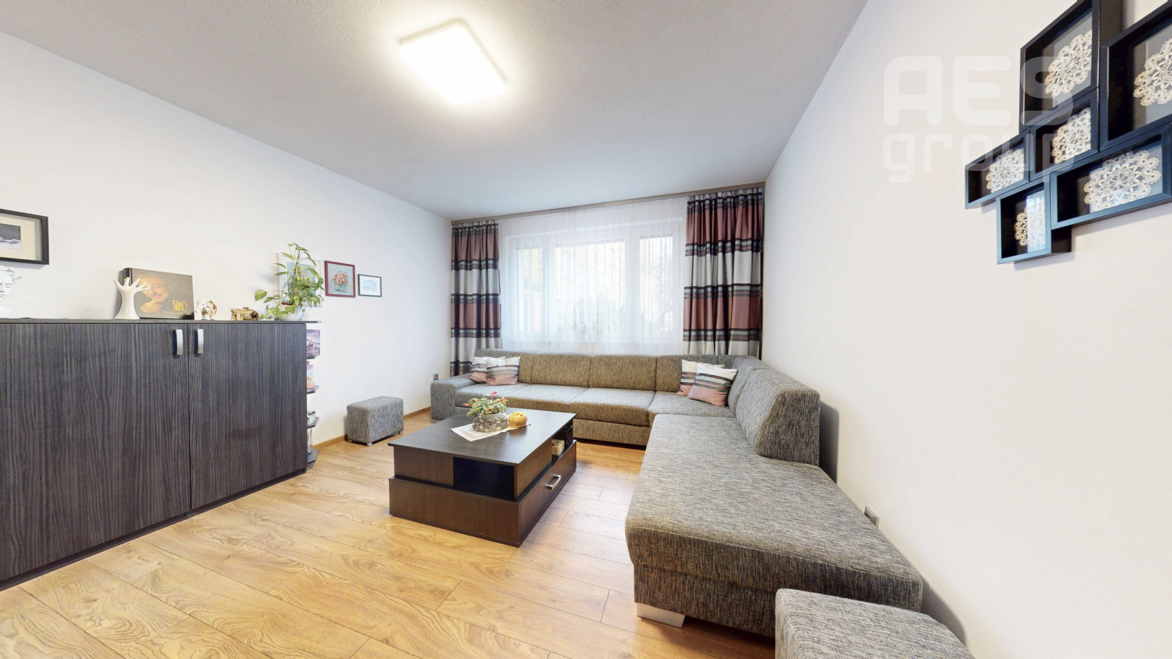 PREDAJ, 3 izbový byt s loggiou, ul. Štefana Králika, Bratislava – Devínska Nová Ves