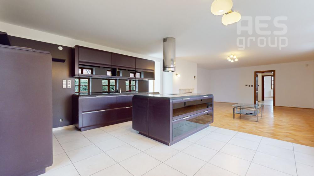 PRENÁJOM, 5 izbový rodinný dom s garážou, Záhorská Bystrica