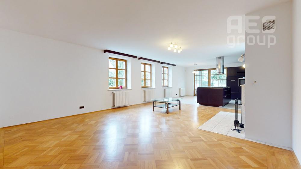 PRENÁJOM, 5 izbový rodinný dom s garážou, Záhorská Bystrica