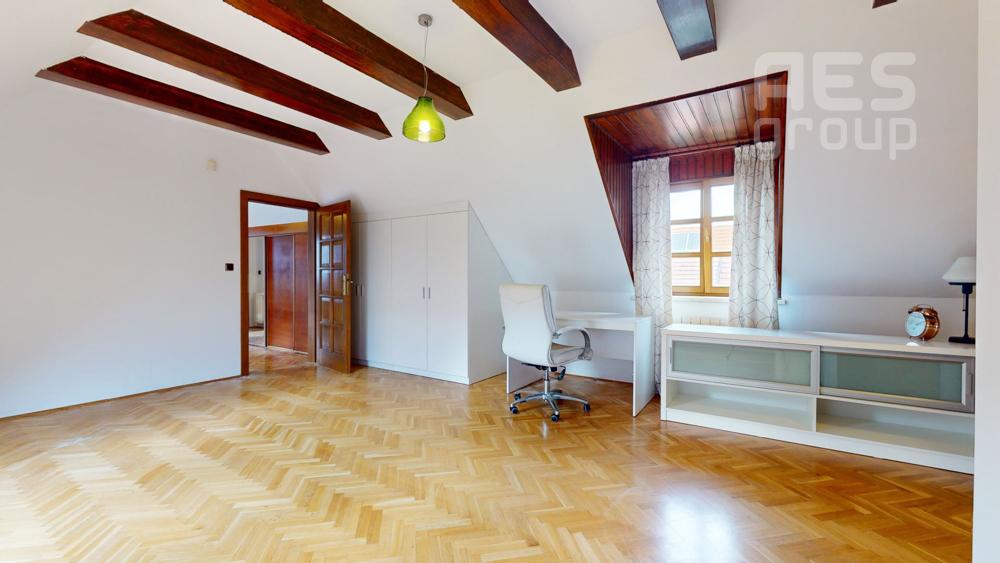 PRENÁJOM, 5 izbový rodinný dom s garážou, Záhorská Bystrica