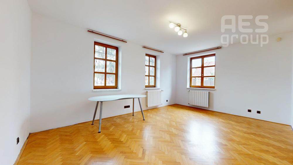 PRENÁJOM, 5 izbový rodinný dom s garážou, Záhorská Bystrica