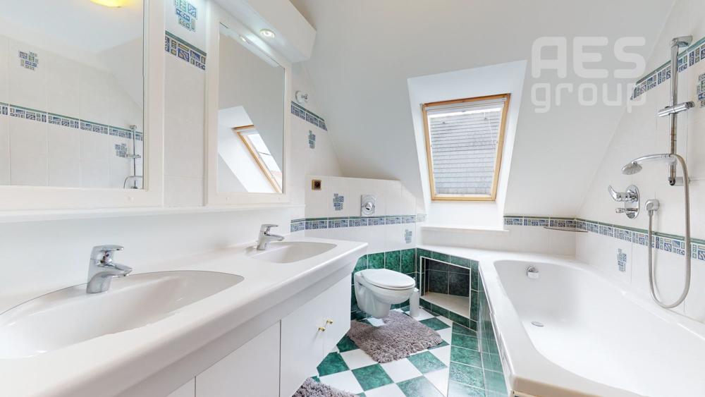 PRENÁJOM, 5 izbový rodinný dom s garážou, Záhorská Bystrica