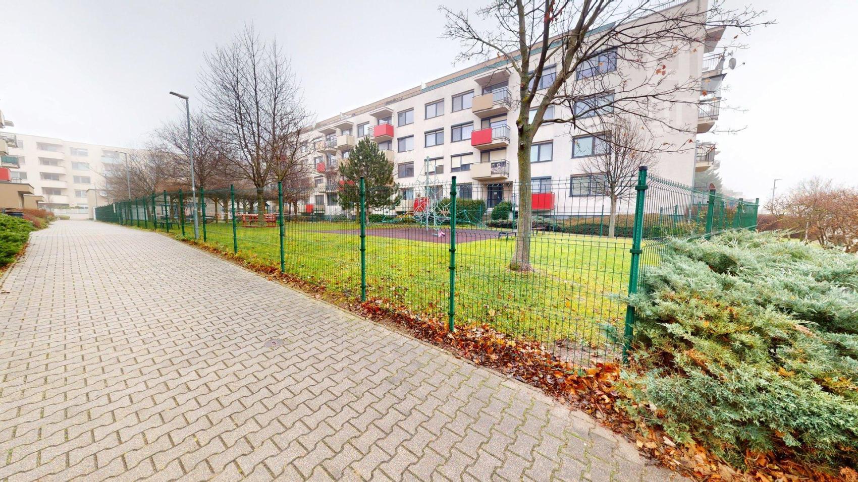 PRENÁJOM, 2-izbový byt, Okružná ul. Stupava