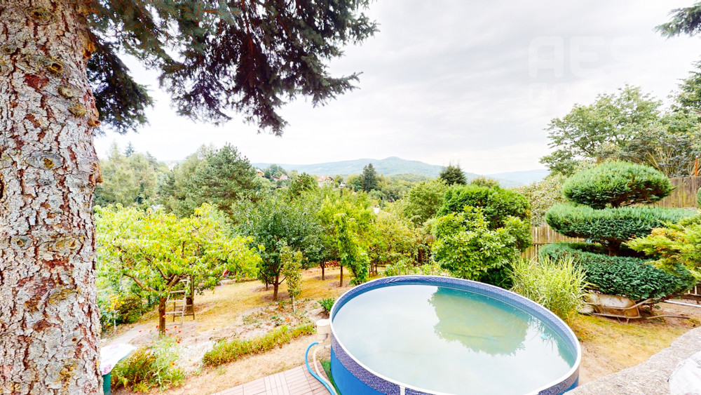 PREDAJ, ZÁHRADA S DVOMA CHATAMI, NOVÁ HORA, STUPAVA