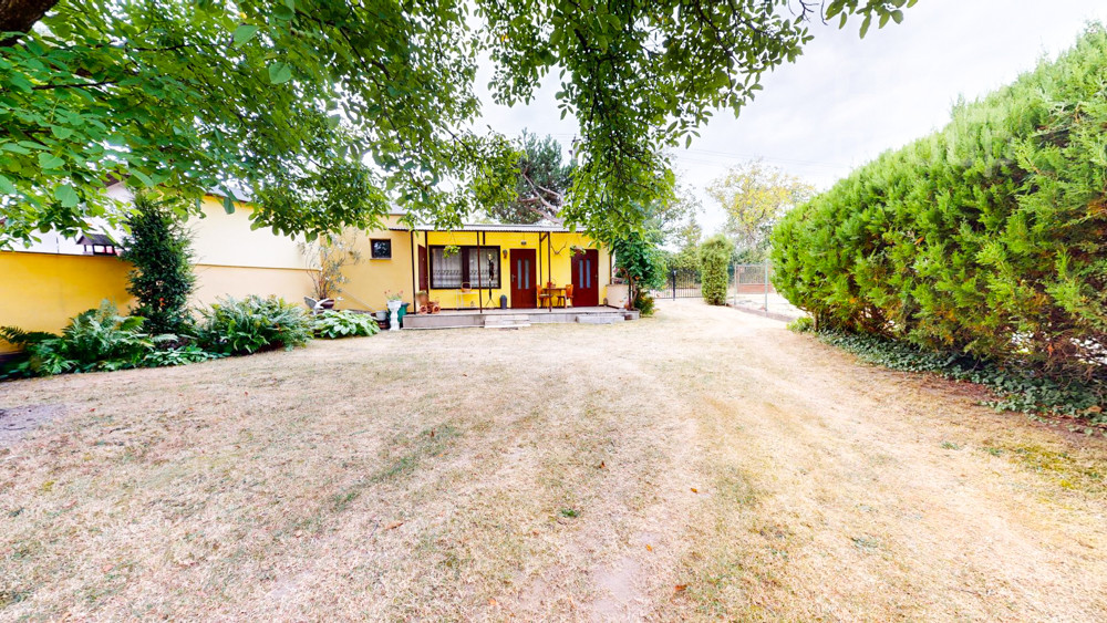 PREDAJ, ZÁHRADA S DVOMA CHATAMI, NOVÁ HORA, STUPAVA