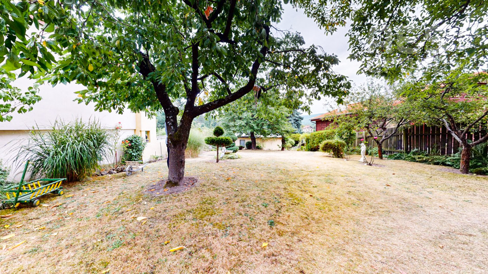 PREDAJ, ZÁHRADA S DVOMA CHATAMI, NOVÁ HORA, STUPAVA