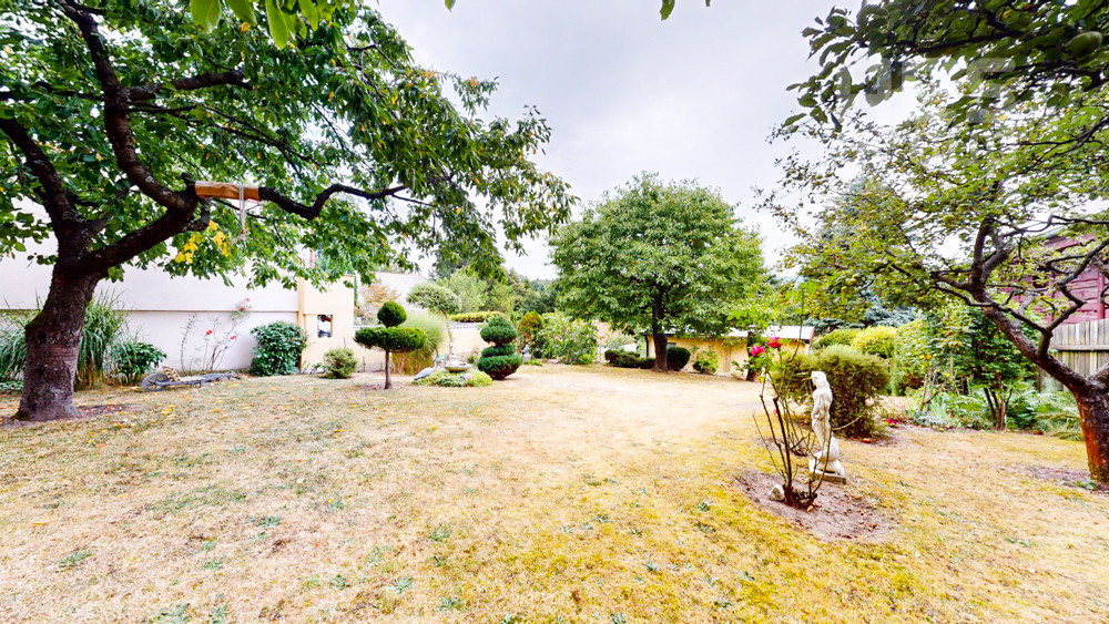 PREDAJ, ZÁHRADA S DVOMA CHATAMI, NOVÁ HORA, STUPAVA