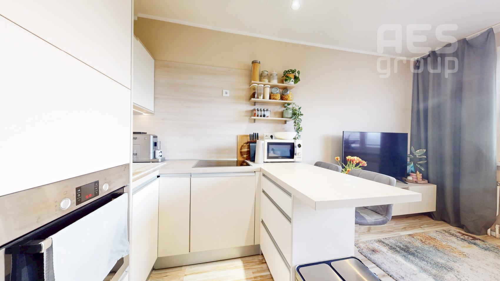 PREDAJ, 2 izbový byt , ul. Studenohorská, Bratislava – Lamač