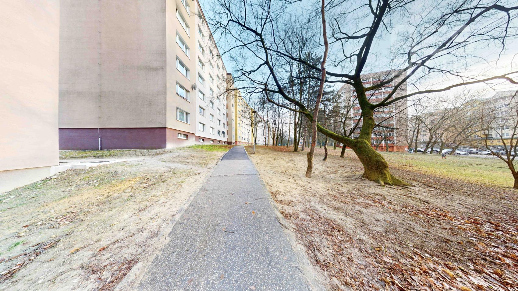 PREDAJ, 2 izbový byt , ul. Studenohorská, Bratislava – Lamač