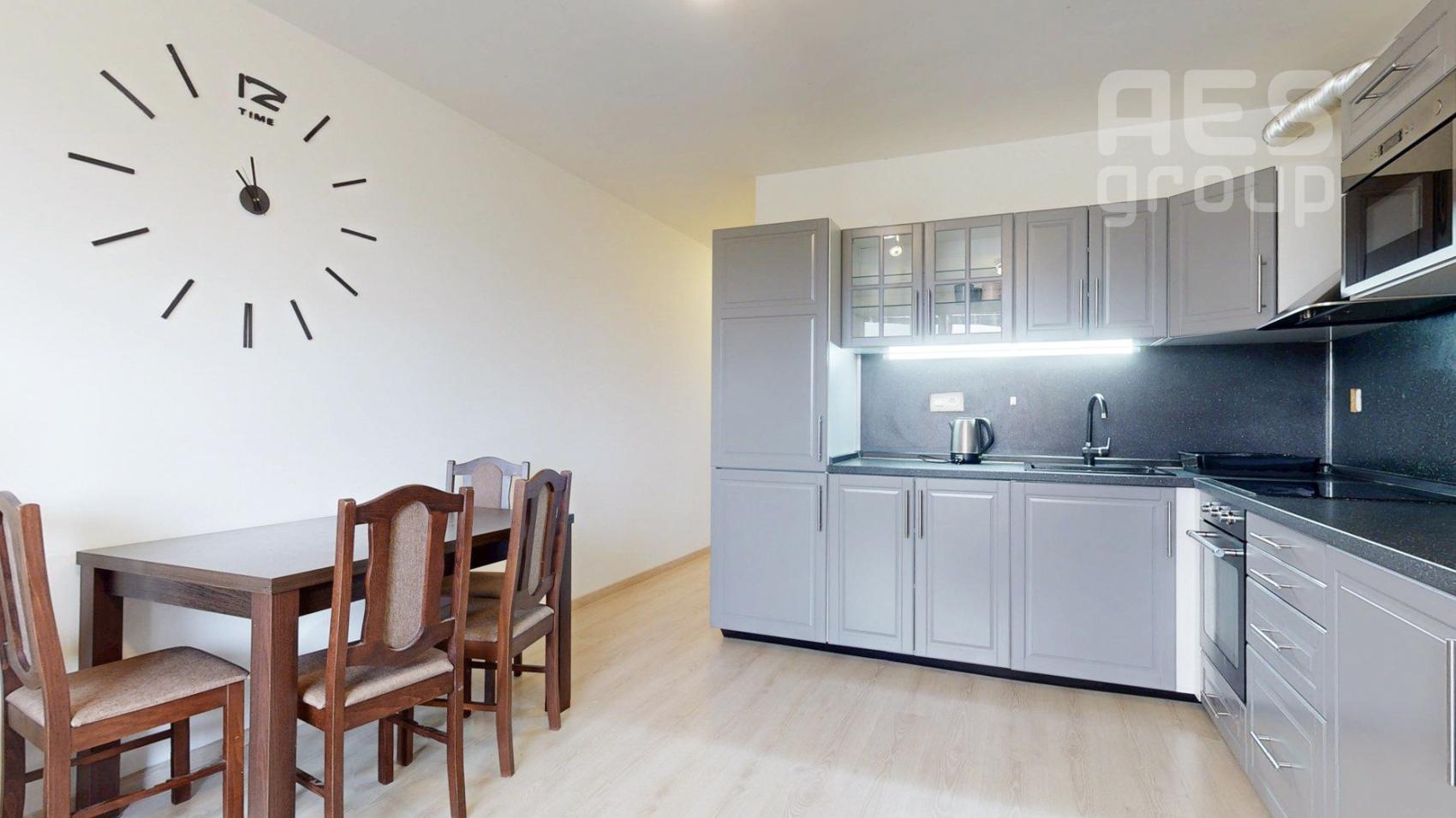 PRENÁJOM, 2 izbový byt s parkovaním na ulici Jána Ondruša v Stupave