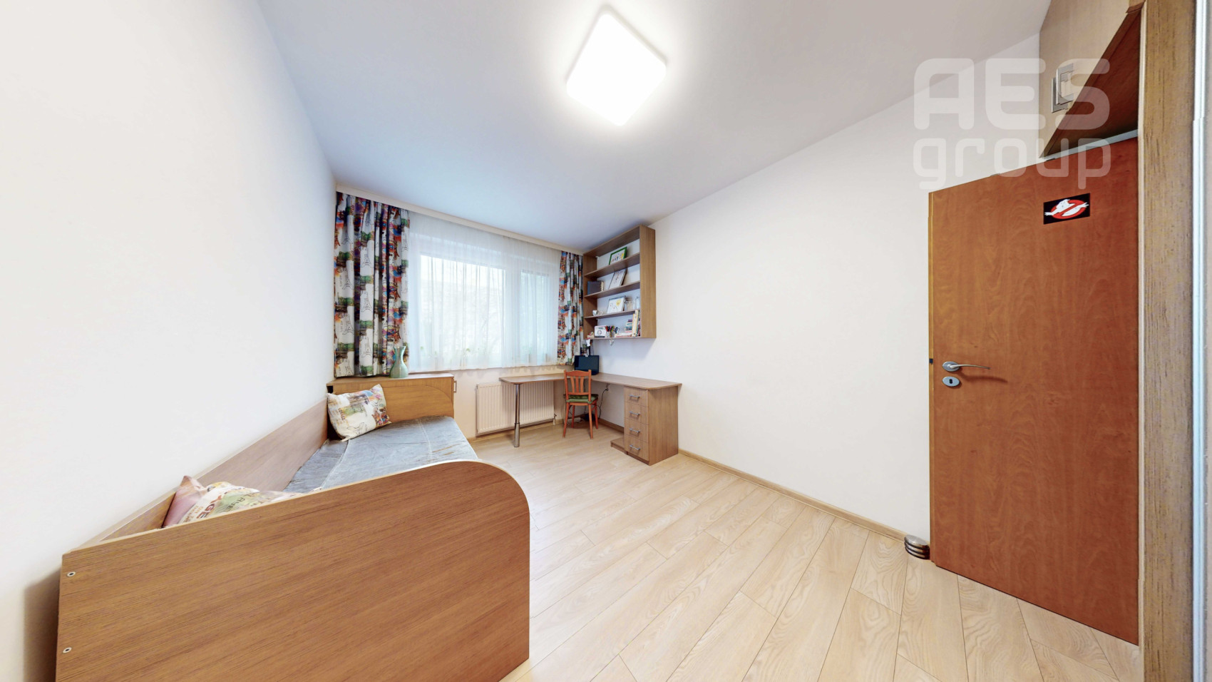 PREDAJ, 3 izbový byt s loggiou, ul. Štefana Králika, Bratislava – Devínska Nová Ves