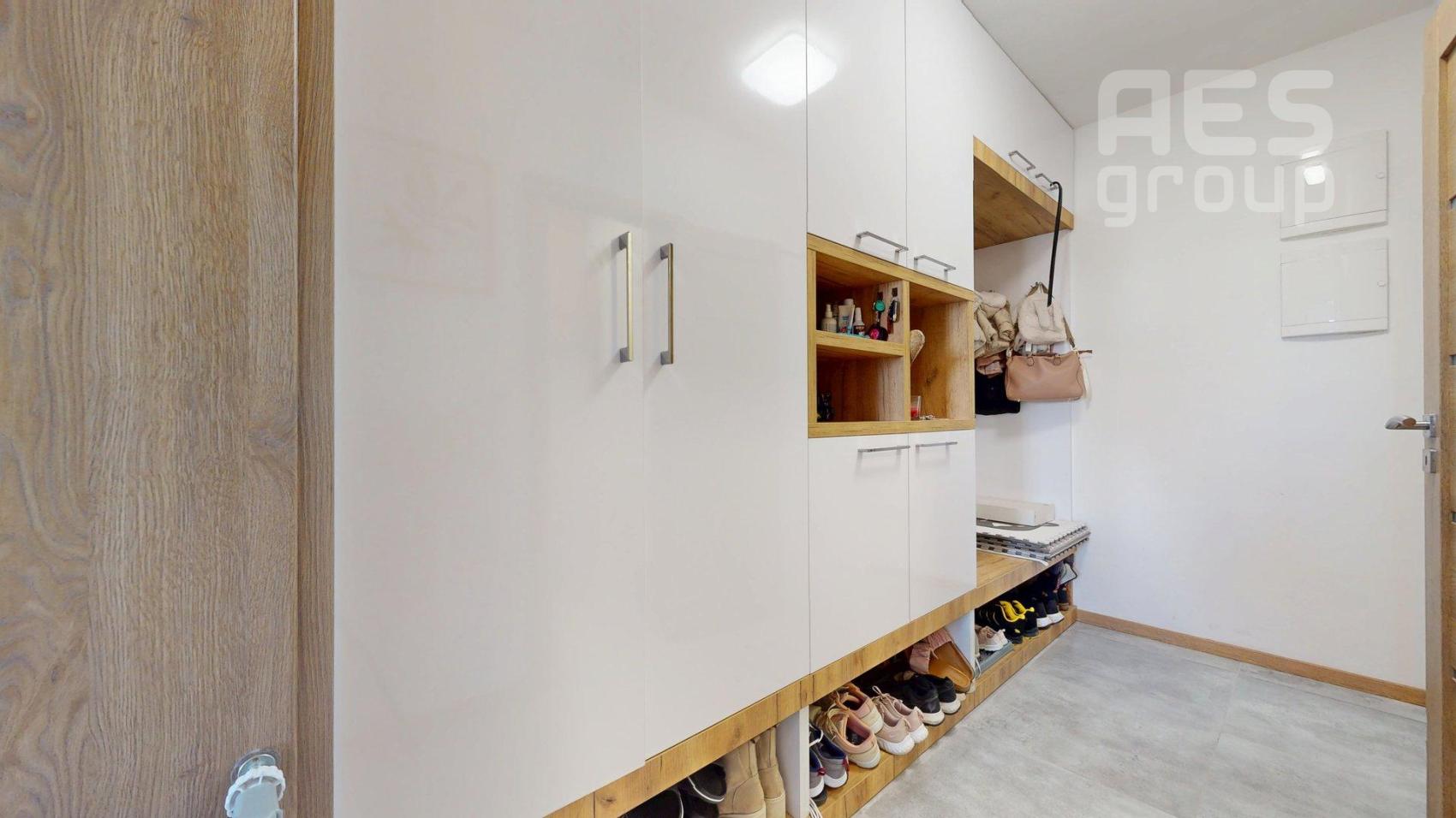 PRENÁJOM, NOVOSTAVBA, 2 izbový byt s balkónom a garážovým státím, ul. Dlhá, Stupava