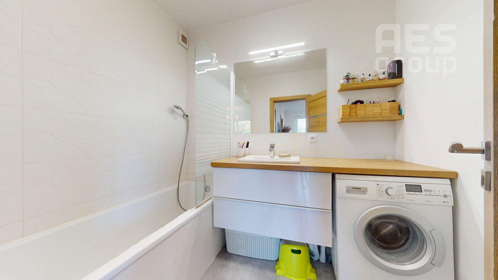 PRENÁJOM, NOVOSTAVBA, 2 izbový byt s balkónom a garážovým státím, ul. Dlhá, Stupava