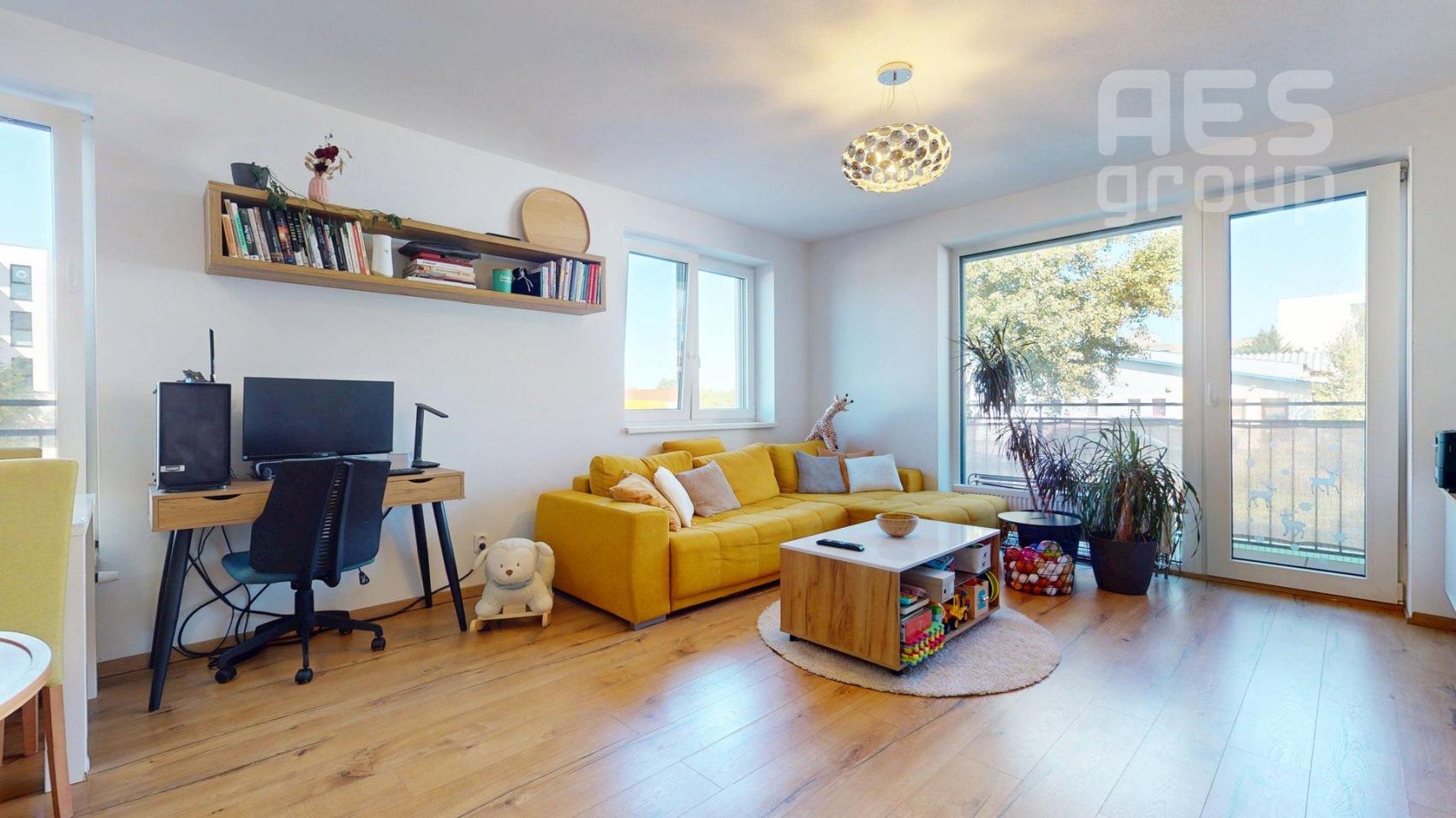 PRENÁJOM, NOVOSTAVBA, 2 izbový byt s balkónom a garážovým státím, ul. Dlhá, Stupava