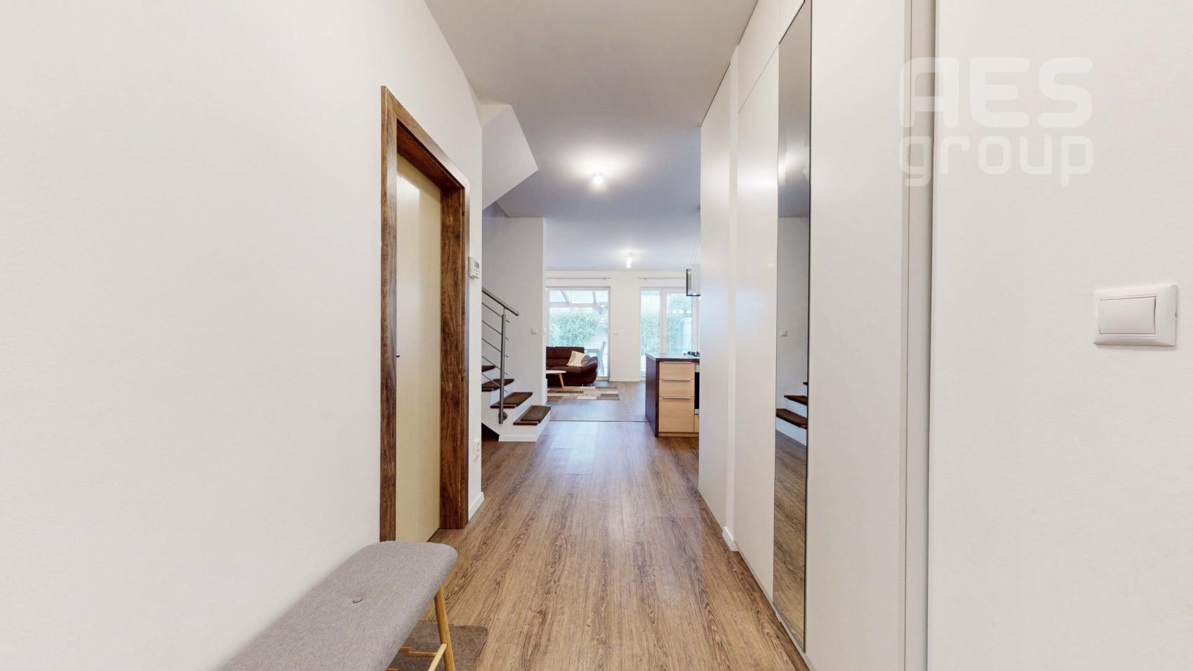 Novostavba, 4 izbový radový dom, ul. Nevädzová, Stupava