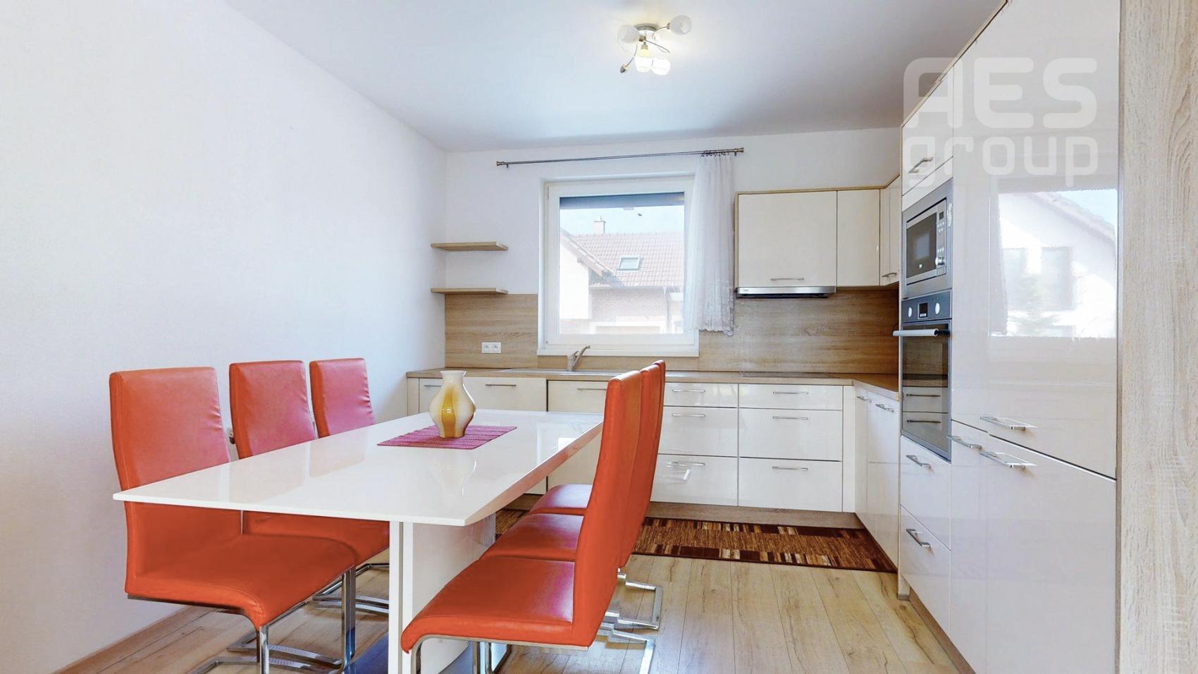 PRENÁJOM, zariadený 4 izbový rodinný dom, ul. Sedmokrásková, Marianka