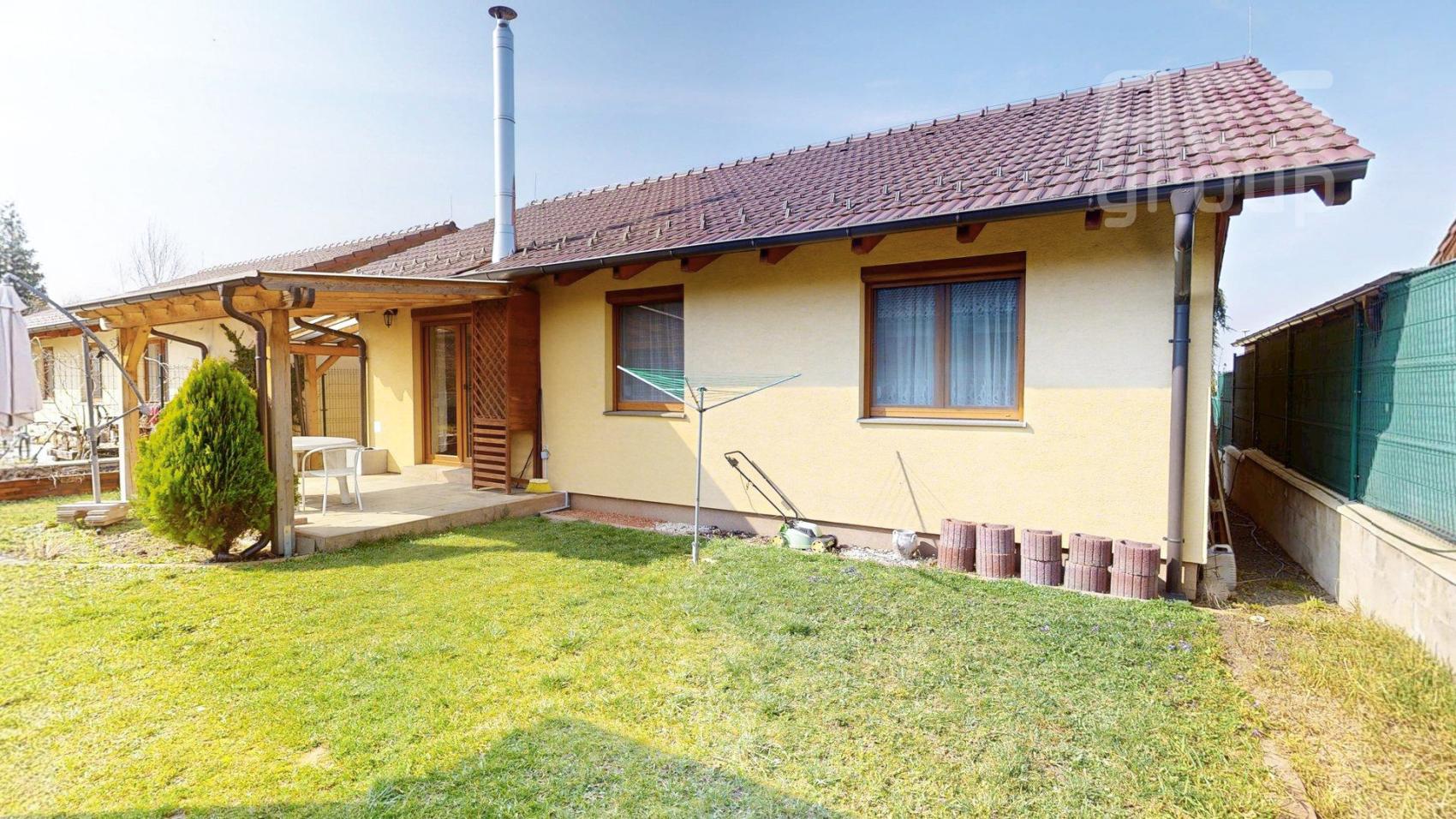 PRENÁJOM, zariadený 4 izbový rodinný dom, ul. Sedmokrásková, Marianka