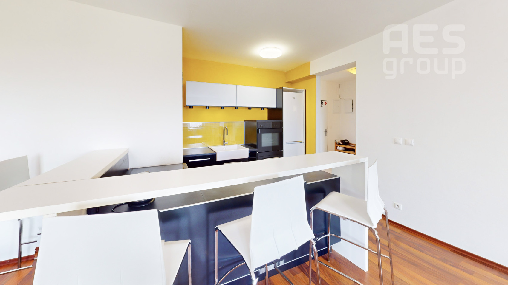 PREDAJ, 2 izbový byt s terasou a balkónom, ul. V. Šikulu, Stupava