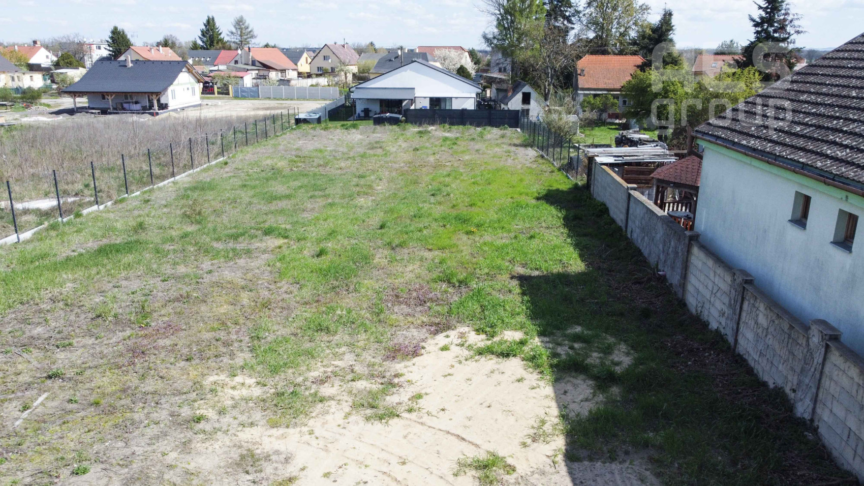 PREDAJ, STAVEBNÝ POZEMOK 1226 m2, ZÁHORSKÁ VES