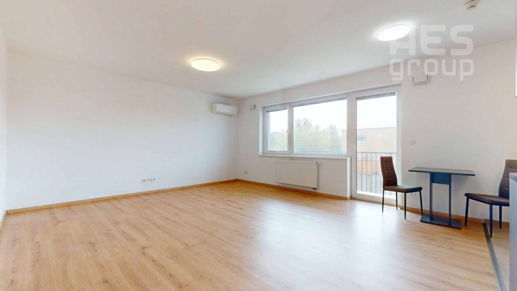 PRENÁJOM, 2 izbový nezariadený byt s garážovým státím, Stupava