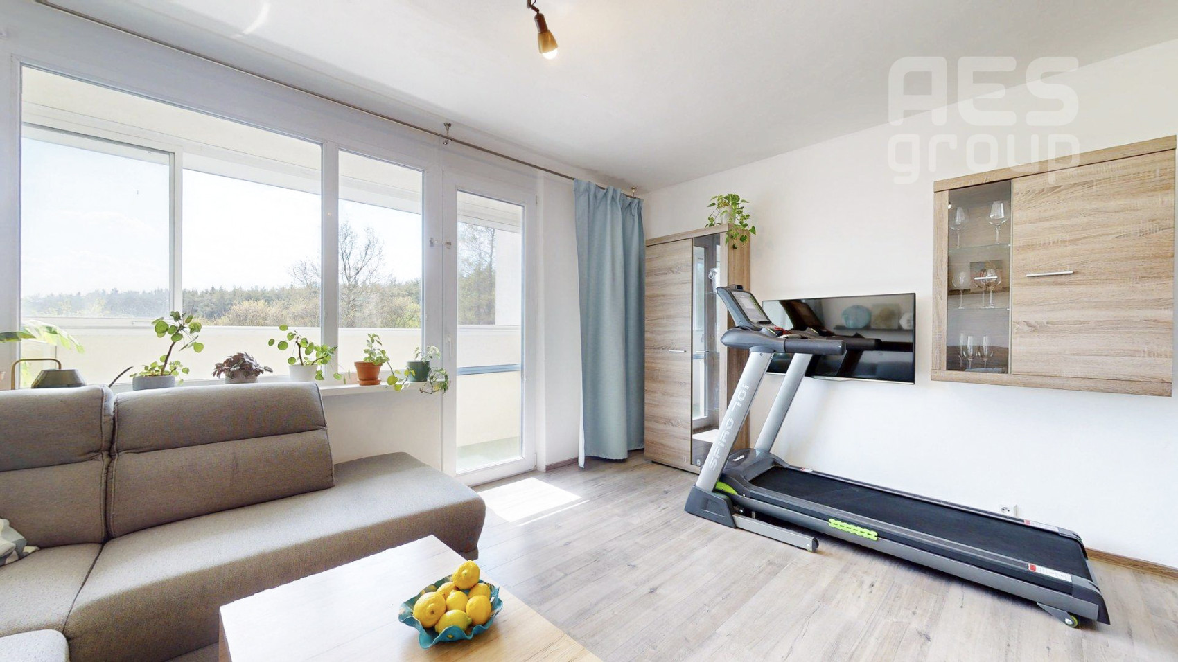 PREDAJ, 4 izbový byt s loggiou, Pri artézskej studni, Stupava