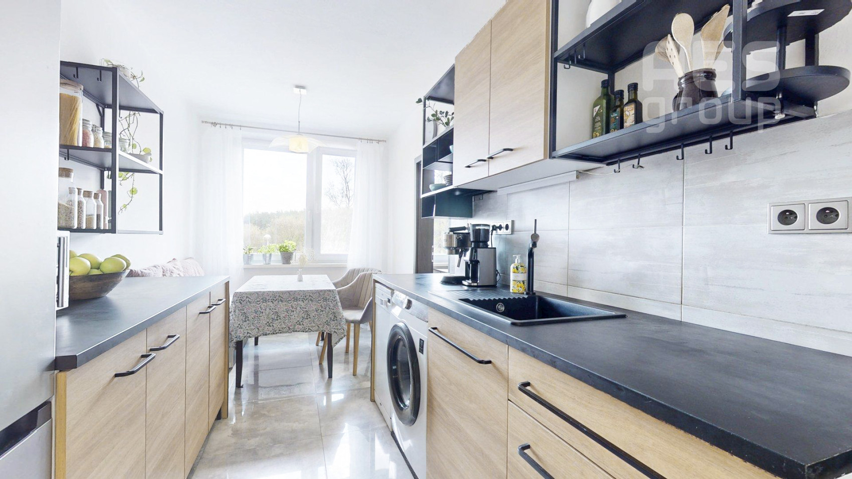 PREDAJ, 4 izbový byt s loggiou, Pri artézskej studni, Stupava