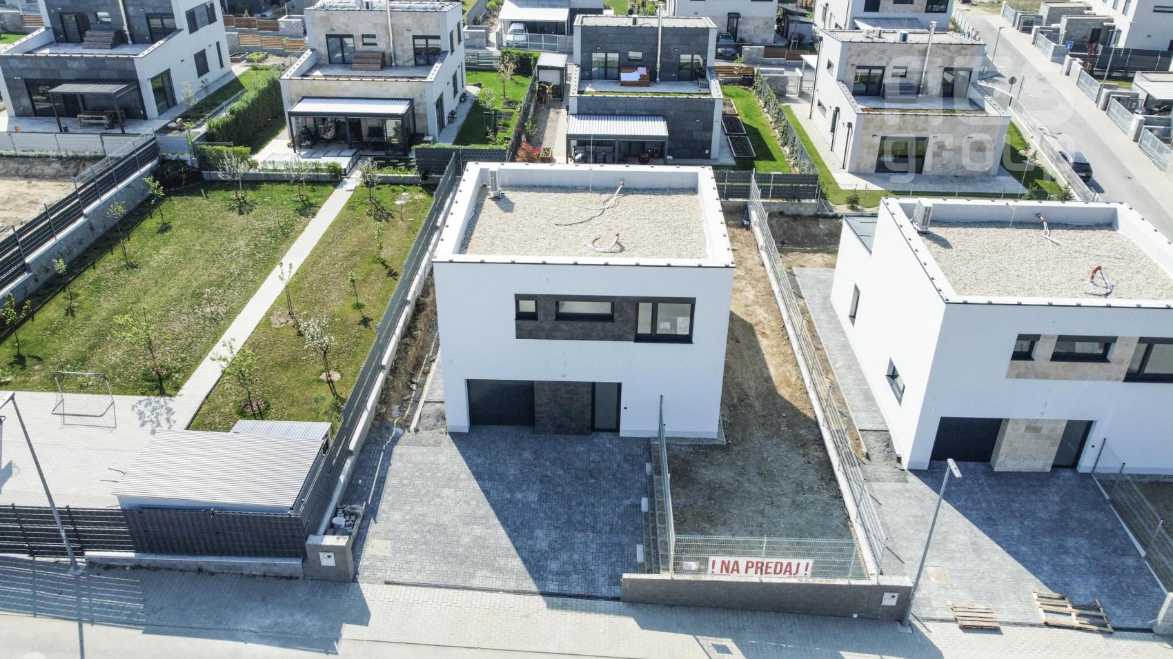 Moderný 5-izbový rodinný dom v obklopení prírody – uľ. Trebuľková, Záhorská Bystrica,