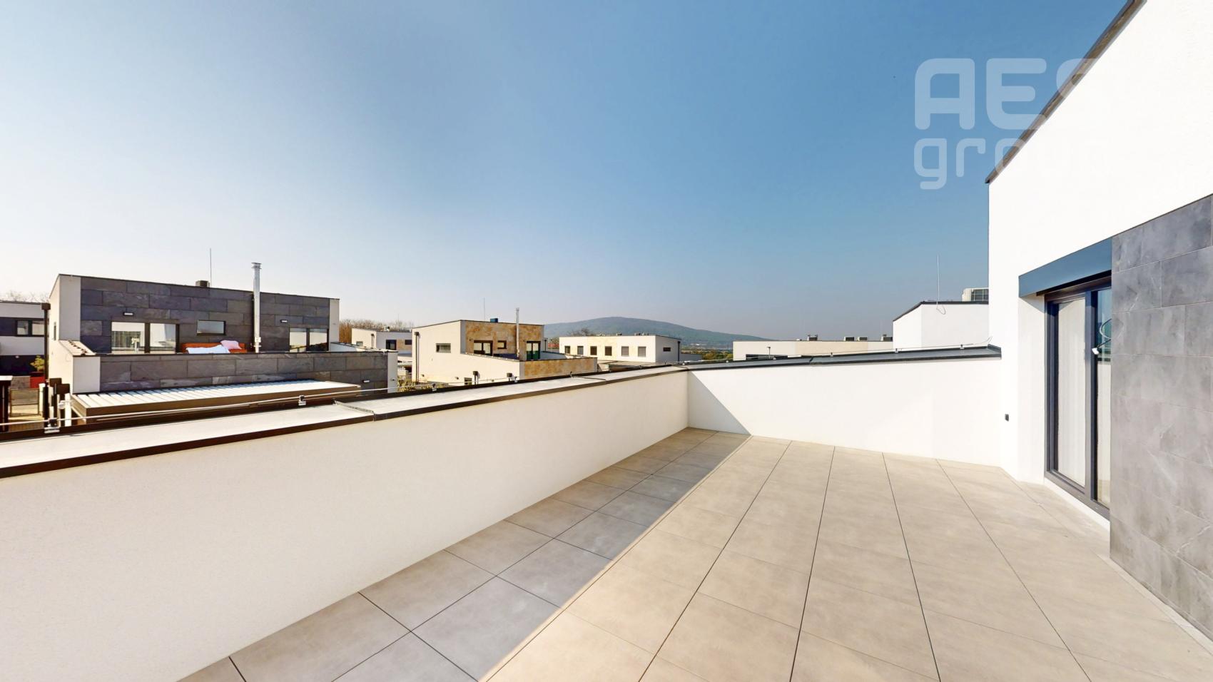 Moderný 5-izbový rodinný dom v obklopení prírody – uľ. Trebuľková, Záhorská Bystrica,