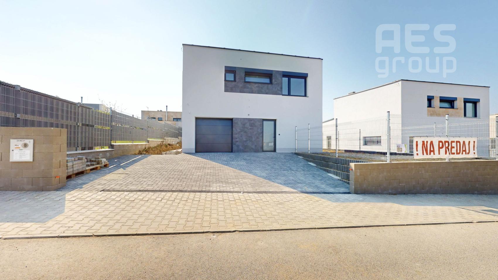 Moderný 5-izbový rodinný dom v obklopení prírody – uľ. Trebuľková, Záhorská Bystrica,