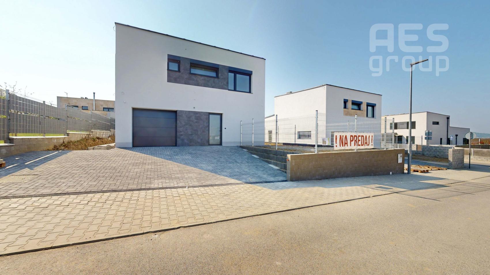 Moderný 5-izbový rodinný dom v obklopení prírody – uľ. Trebuľková, Záhorská Bystrica,