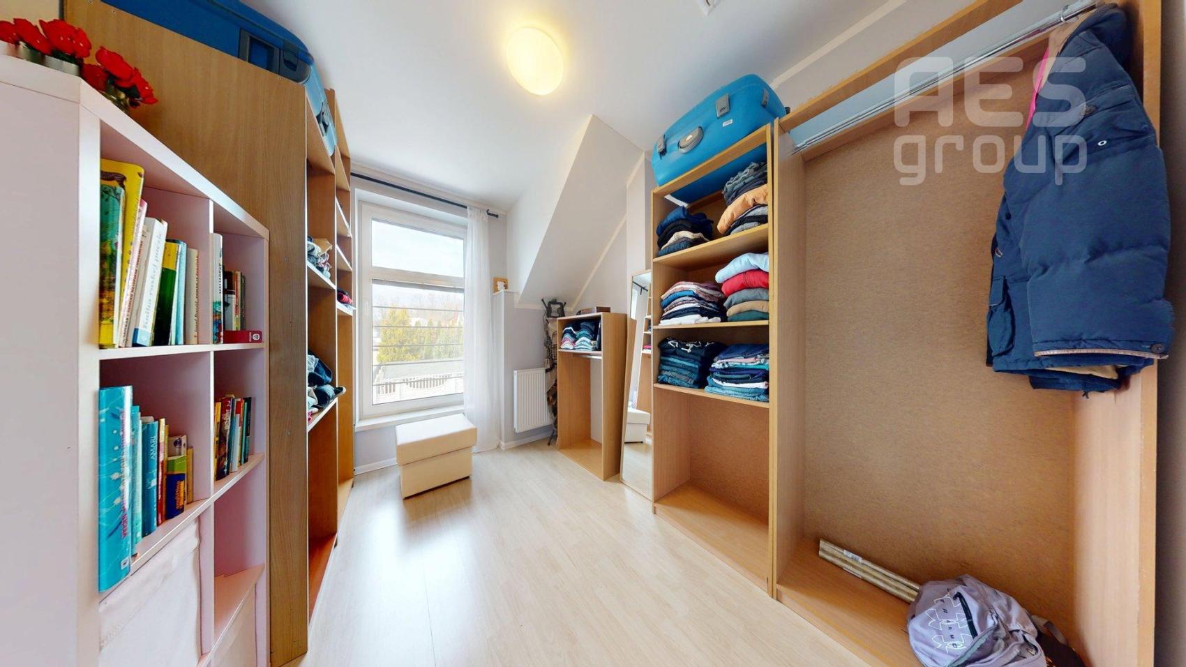 PREDAJ, 4 izbový radový dom s garážou, Konvalinková ul. Stupava