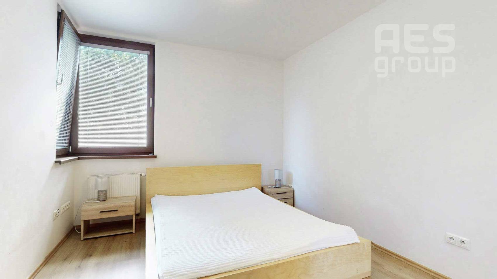 PRENÁJOM, 2 IZBOVÝ BYT, UL. 29 AUGUSTA, BRATISLAVA STARÉ MESTO
