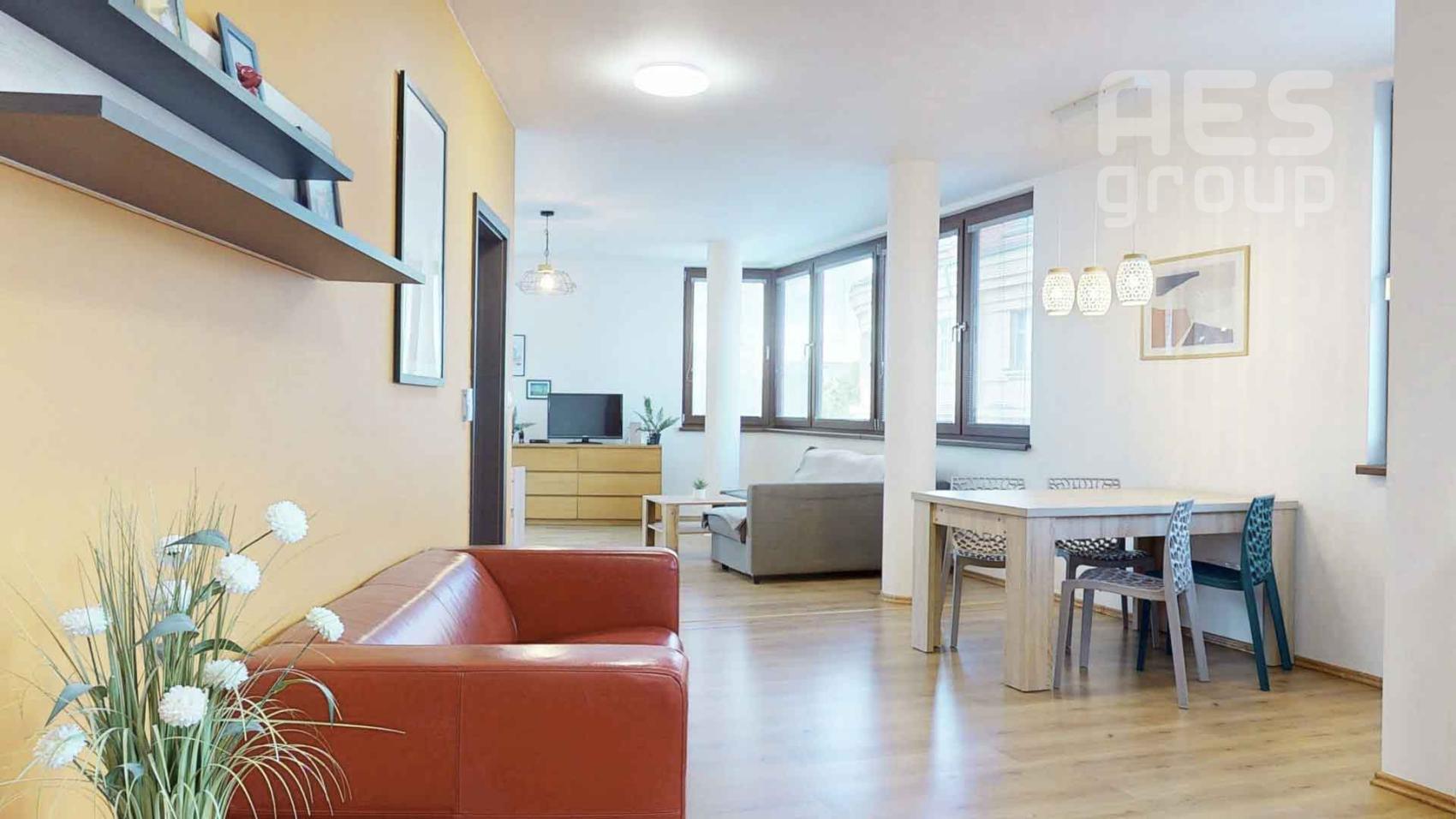 PRENÁJOM, 2 IZBOVÝ BYT, UL. 29 AUGUSTA, BRATISLAVA STARÉ MESTO