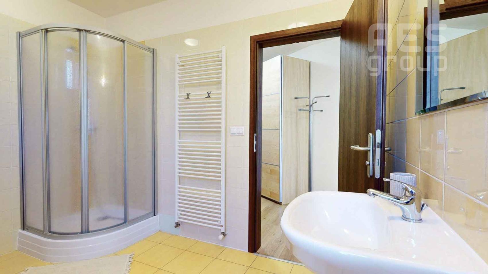 PRENÁJOM, 2 IZBOVÝ BYT, UL. 29 AUGUSTA, BRATISLAVA STARÉ MESTO