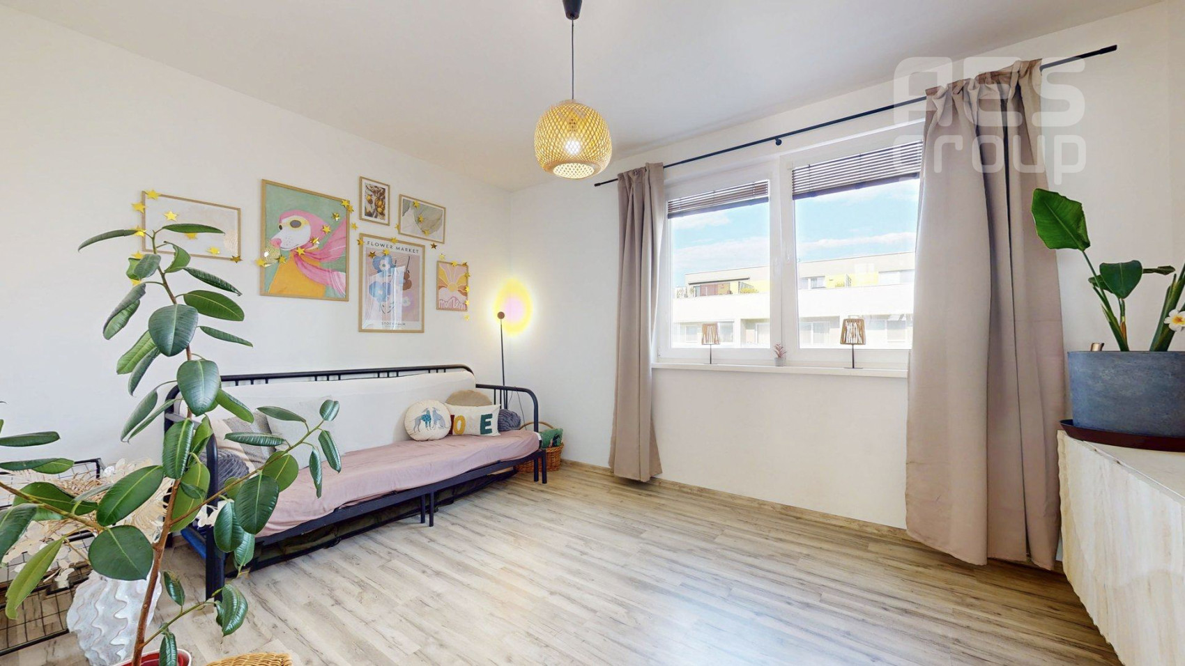 PREDAJ, 4 IZB. MEZONETOVÝ BYT S VEĽKOU TERASOU, CEMENTÁRENSKÁ Ul.,  STUPAVA
