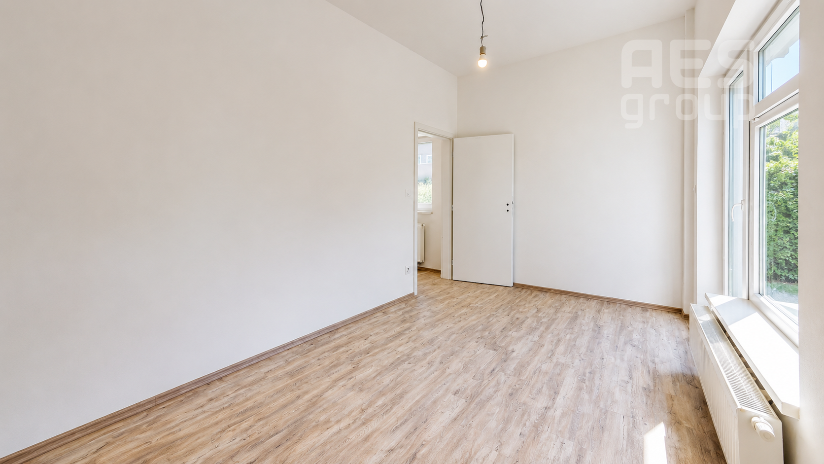 PREDAJ, 2 izbový byt s predzáhradkou, ul. V. Šikulu, Stupava