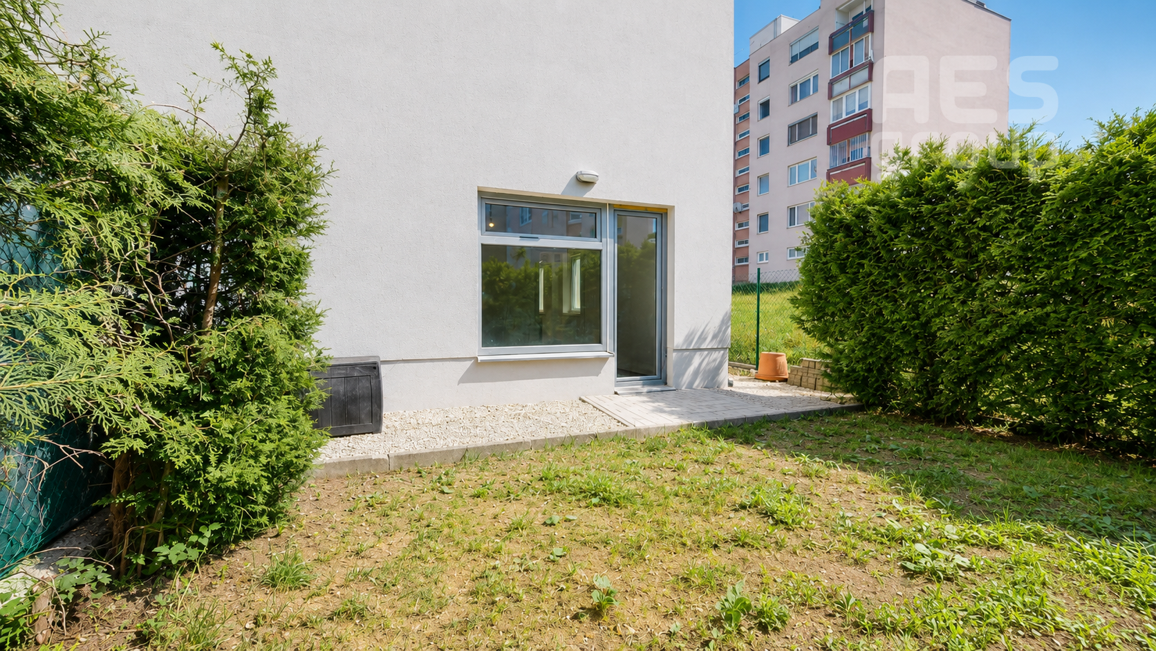 PREDAJ, 2 izbový byt s predzáhradkou, ul. V. Šikulu, Stupava