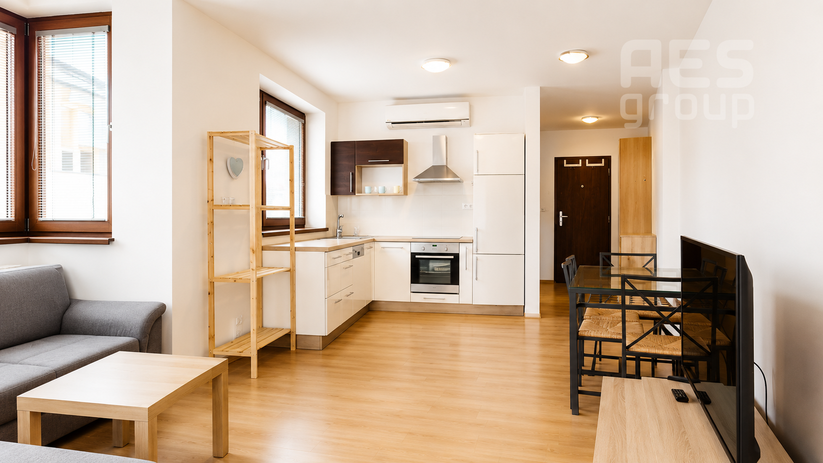 PRENÁJOM, 3 IZBOVÝ BYT, UL. 29 AUGUSTA, BRATISLAVA STARÉ MESTO