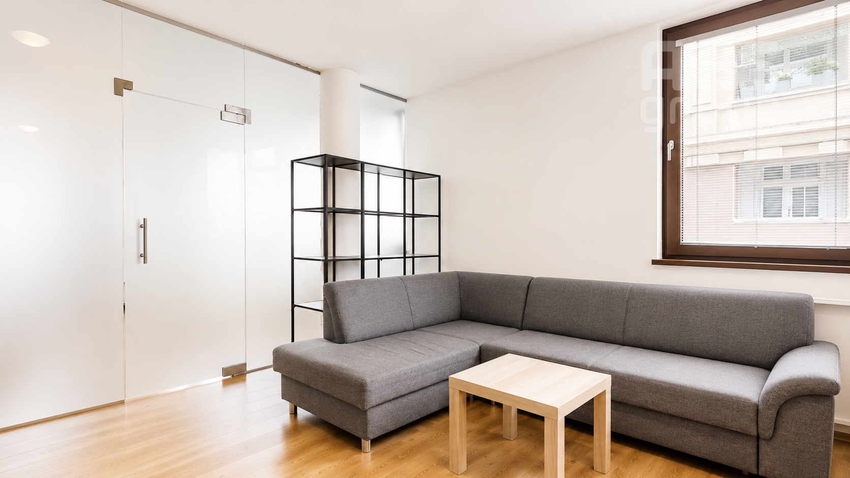 PRENÁJOM, 3 IZBOVÝ BYT, UL. 29 AUGUSTA, BRATISLAVA STARÉ MESTO