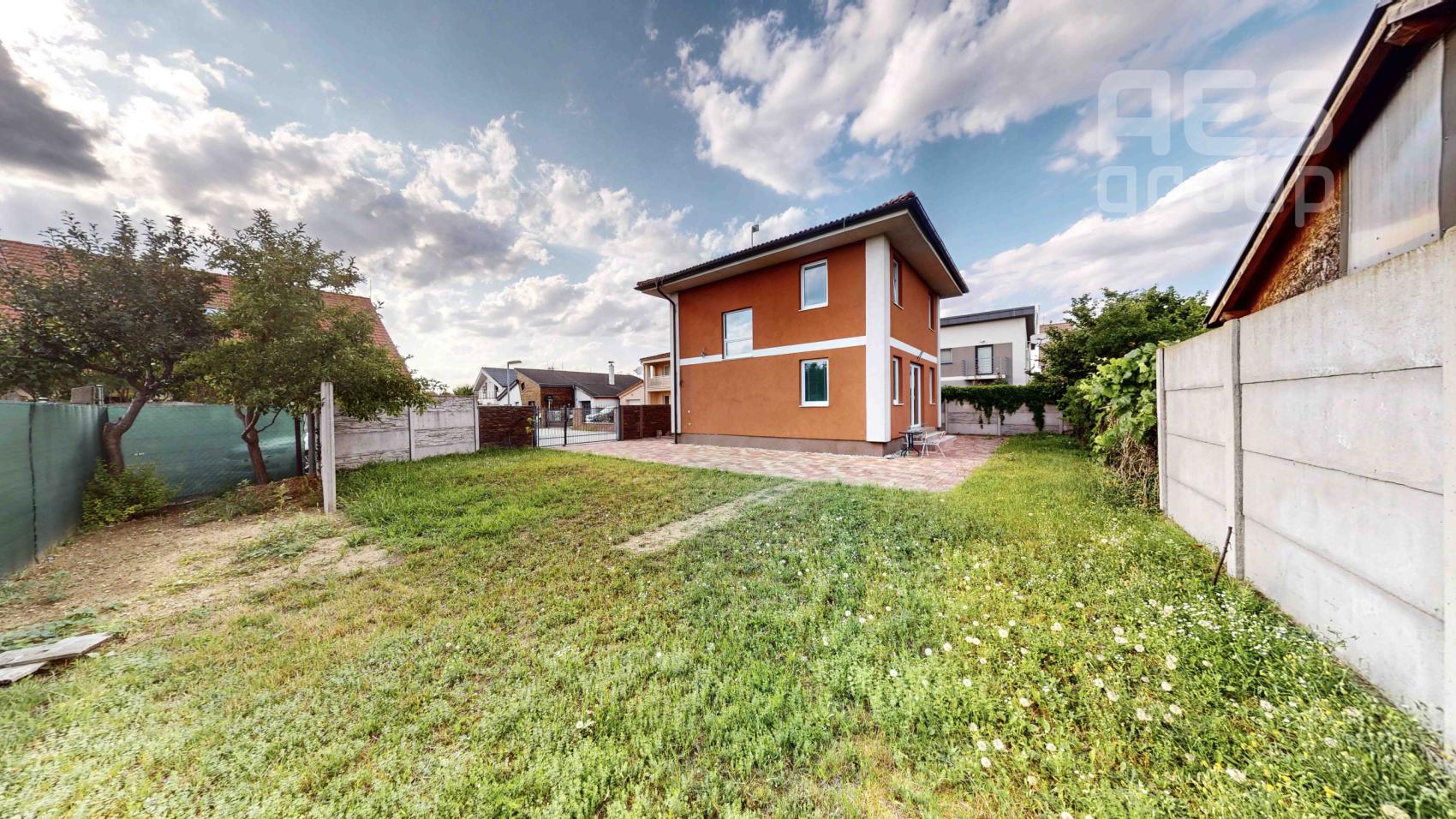 Na predaj: 5-izbový rodinný dom, ul. Moyzesova ul., Stupava