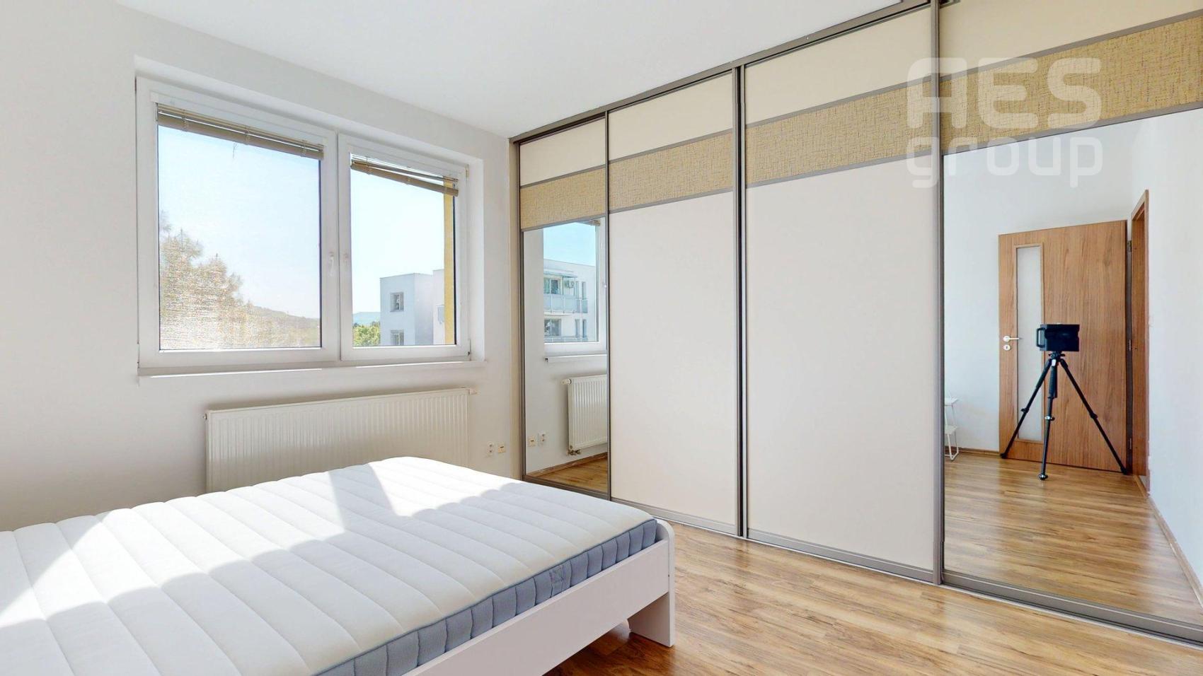 PRENÁJOM, zariadený 2 izbový byt s balkónom, Bočná ul. Stupava