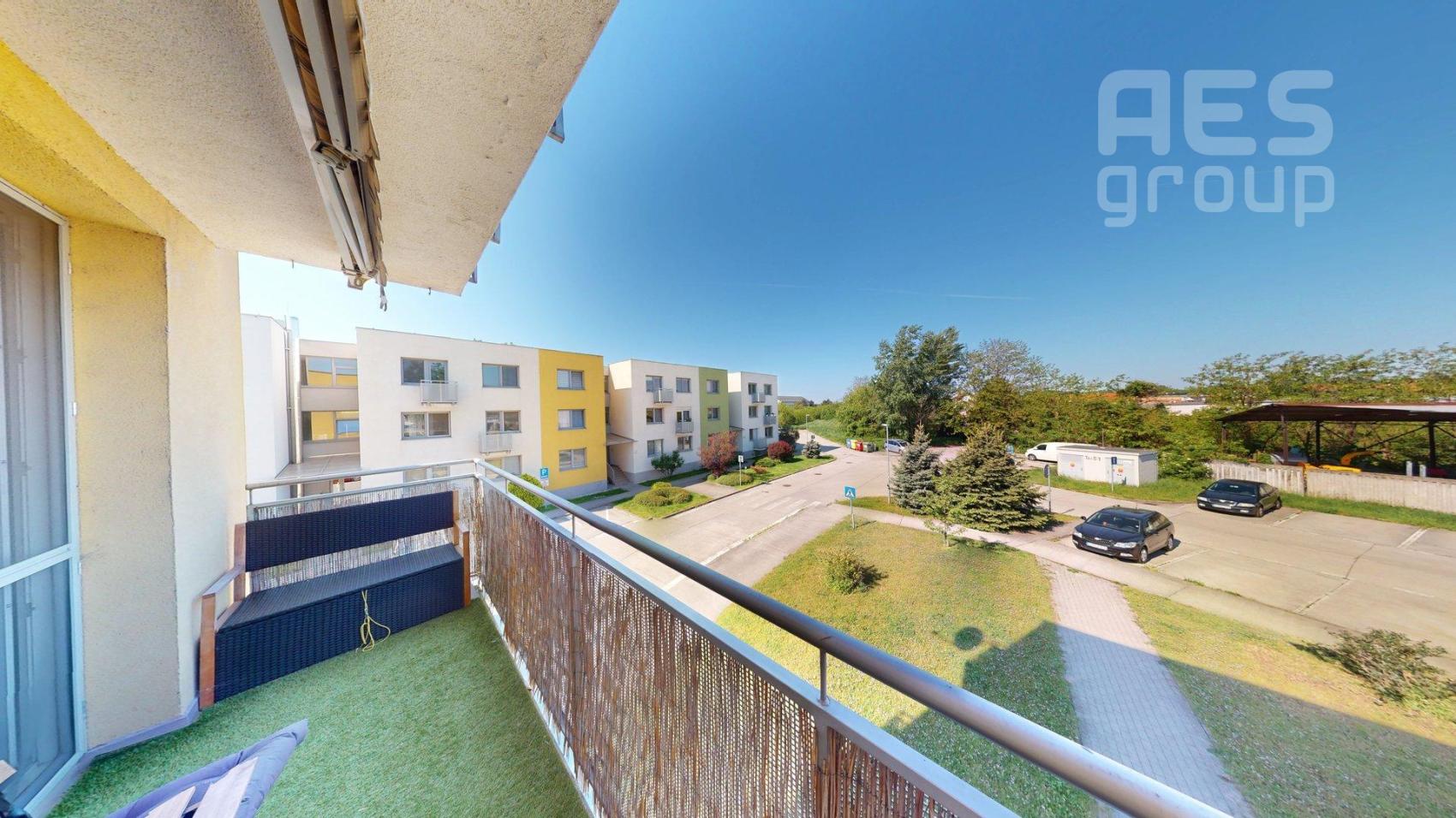 PRENÁJOM, zariadený 2 izbový byt s balkónom, Bočná ul. Stupava