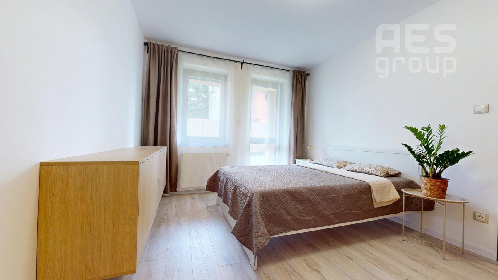 PREDAJ, 2 izbový byt s predzáhradkou a parkovaním, Záhorská Bystrica