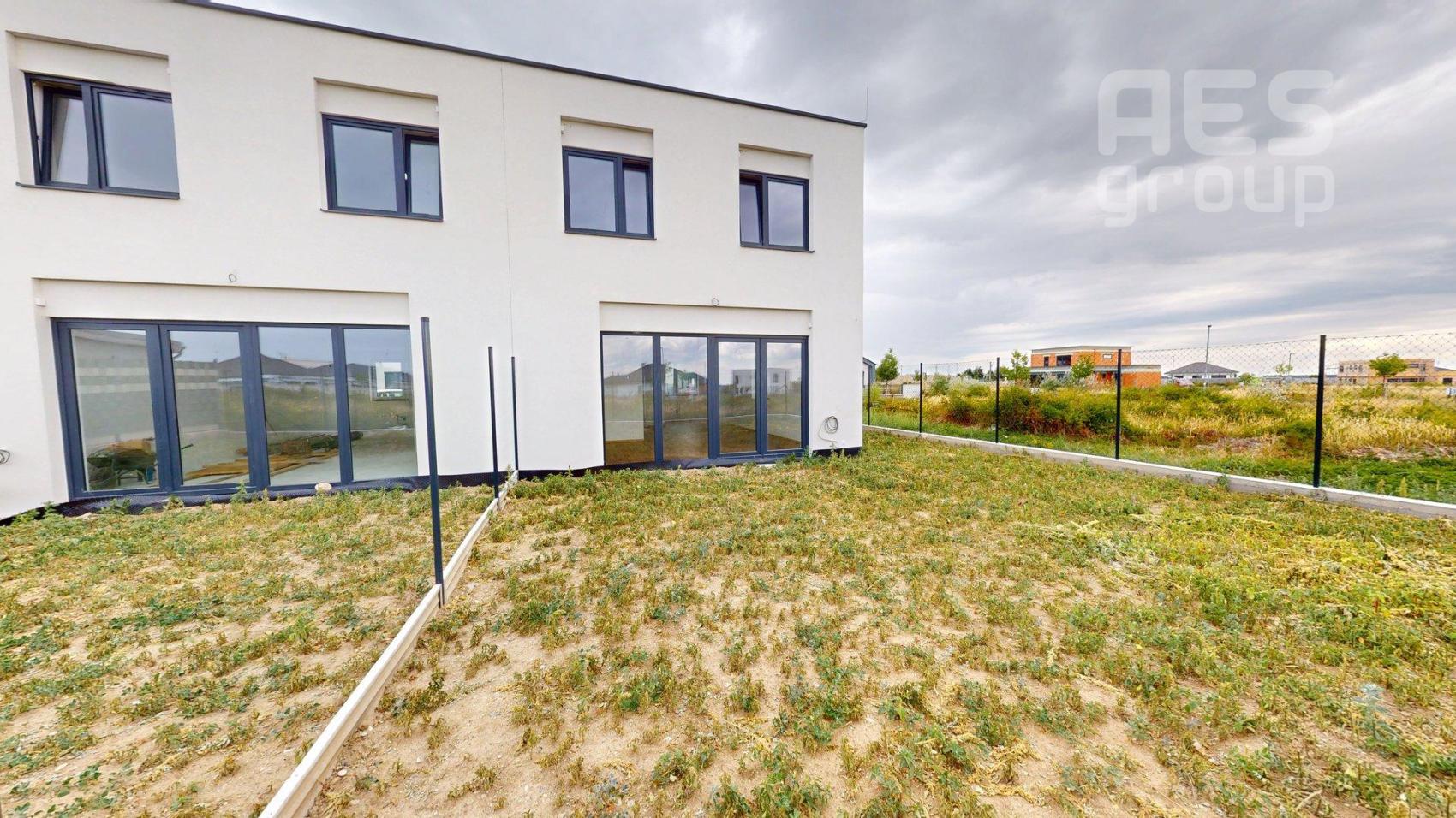 PREDAJ, novostavba 4 izbový byt v štandarde, Malé Hliny, Modra